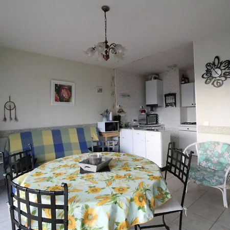 Appartement Royan, 2 Pieces, 6 Personnes - Fr-1-494-24